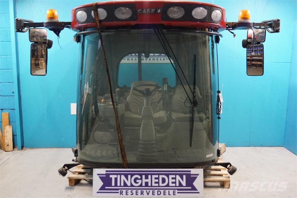 CASE 8010 Kabíny a interiér