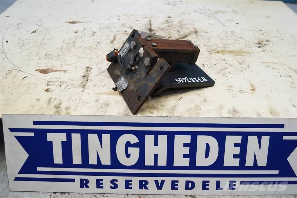 CASE 8010 Elektronika