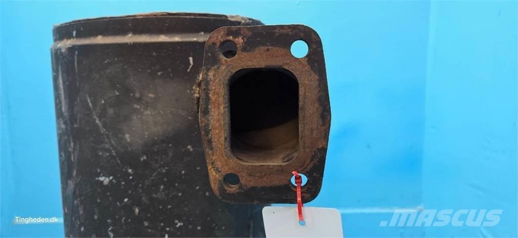 CASE 844S Motory