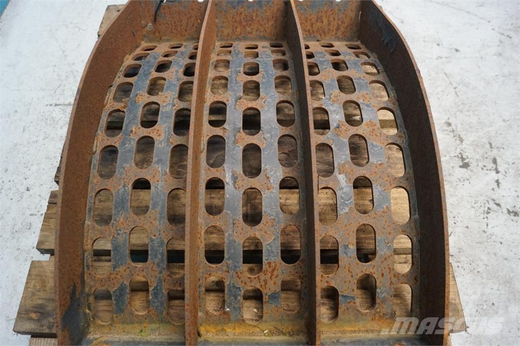 CASE 9010 Príslušenstvo a náhradné diely ku kombajnom