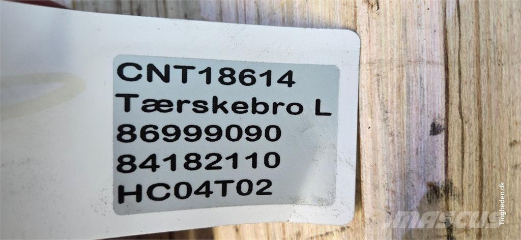 CASE 9010 Príslušenstvo a náhradné diely ku kombajnom