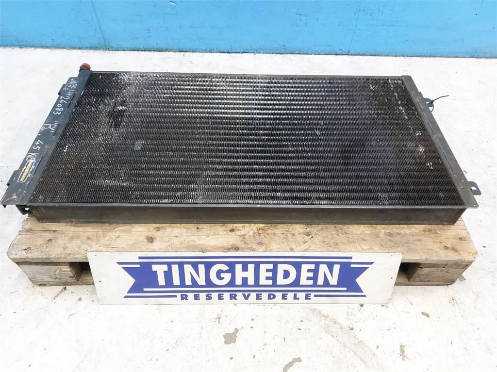 CASE 9120 Radiátory