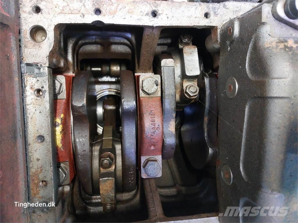 CASE D268 Motory