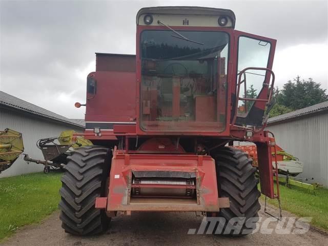 Case IH 1460 Kombinované zberacie stroje