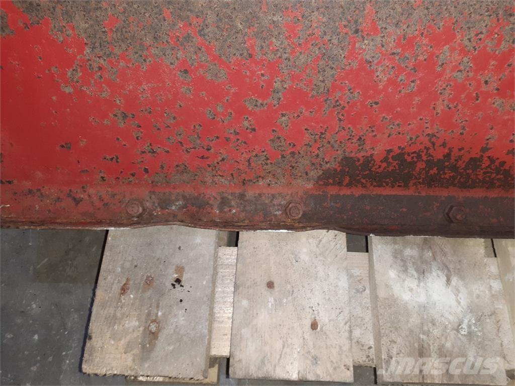 Case IH 1460 Príslušenstvo a náhradné diely ku kombajnom