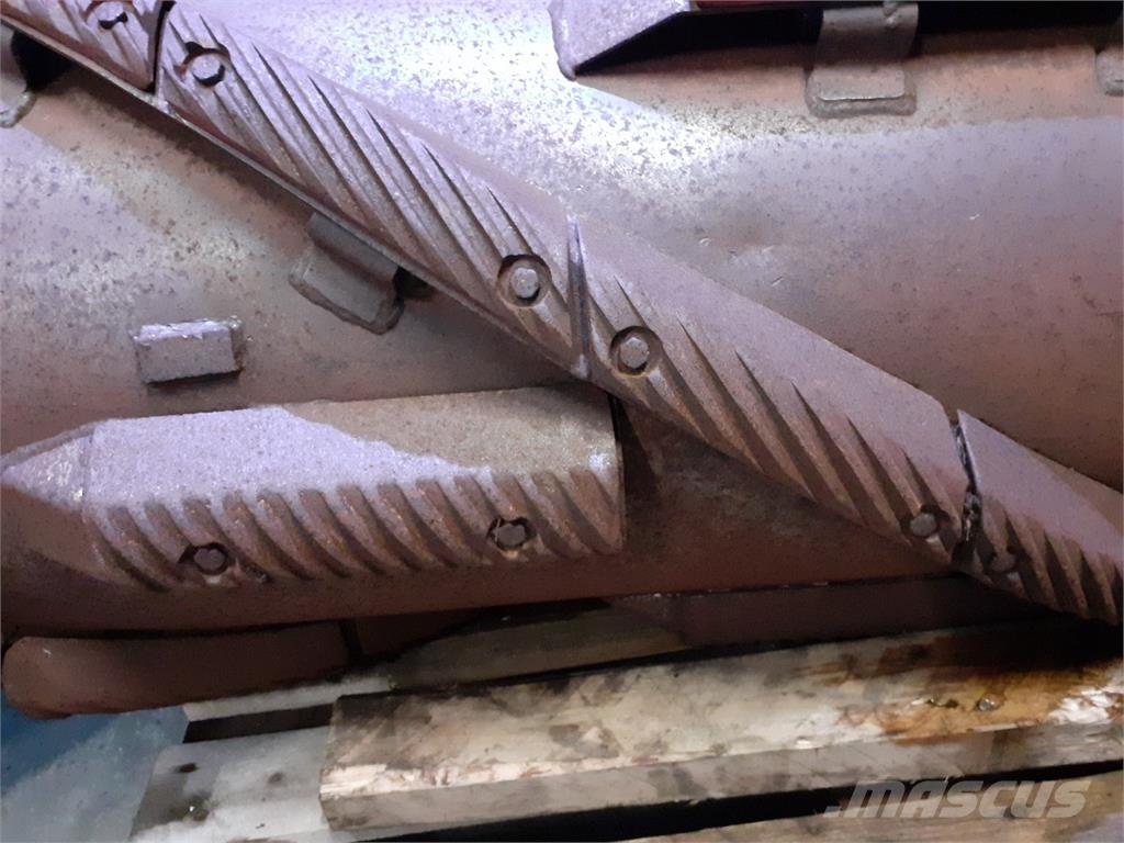 Case IH 1460 Príslušenstvo a náhradné diely ku kombajnom