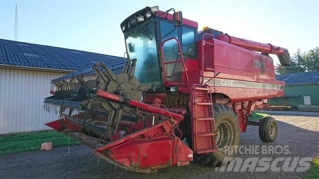 Case IH 1640 Kombinované zberacie stroje