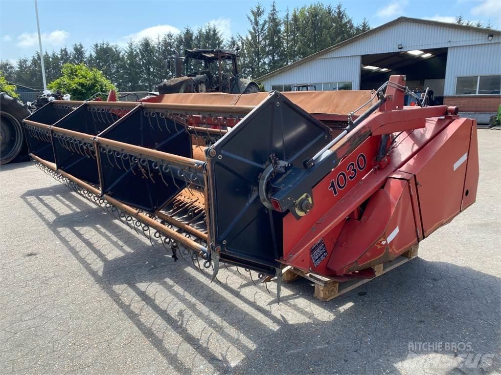 Case IH 1640 Príslušenstvo a náhradné diely ku kombajnom