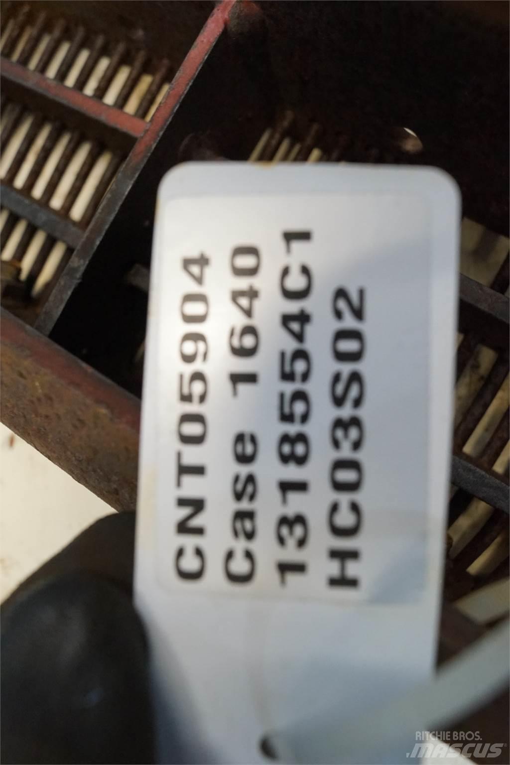 Case IH 1640 Príslušenstvo a náhradné diely ku kombajnom