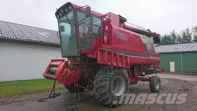 Case IH 1660 Kombinované zberacie stroje