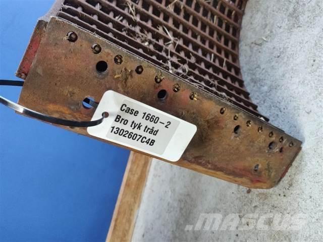 Case IH 1660 Príslušenstvo a náhradné diely ku kombajnom