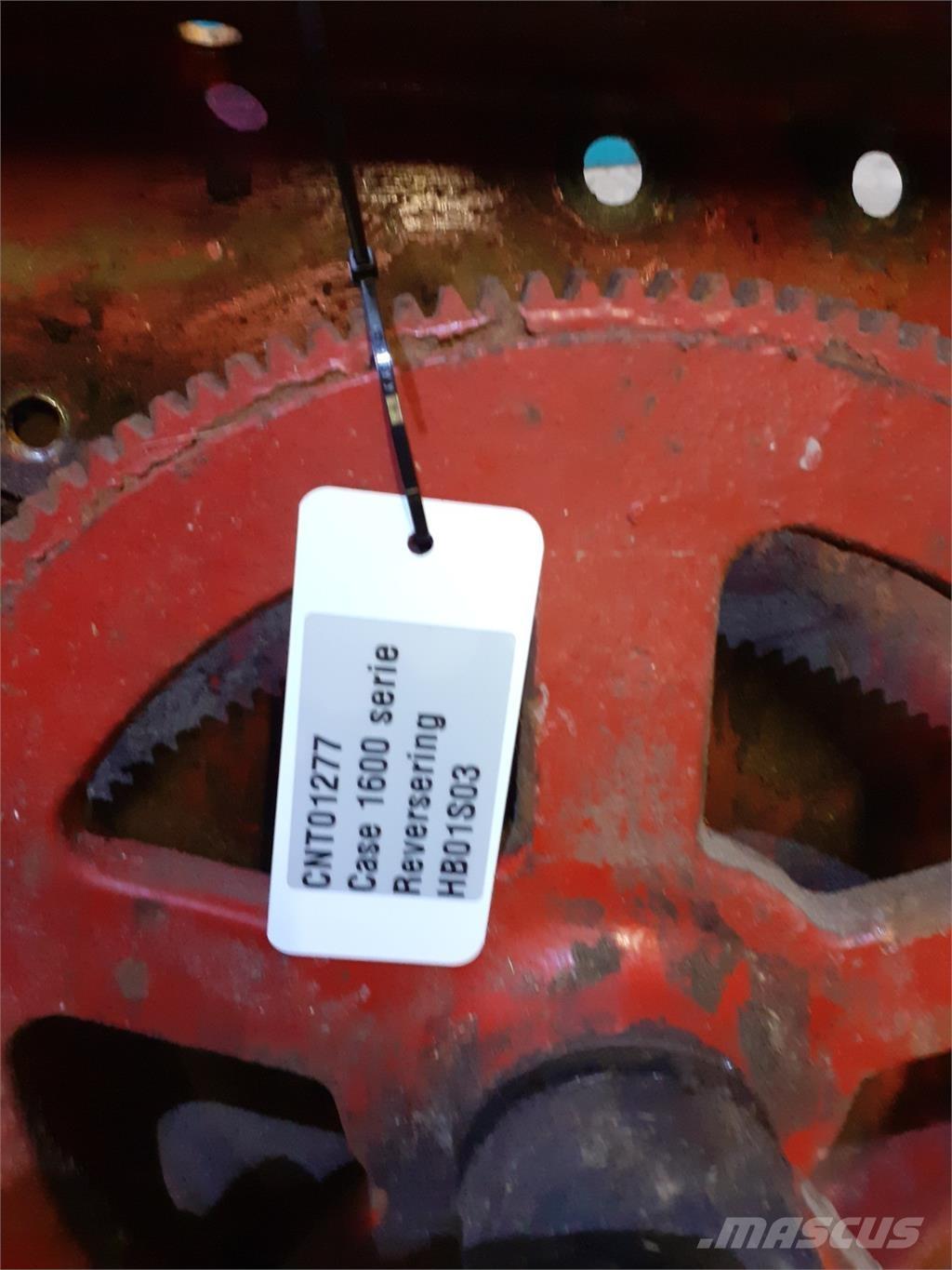 Case IH 1660 Príslušenstvo a náhradné diely ku kombajnom