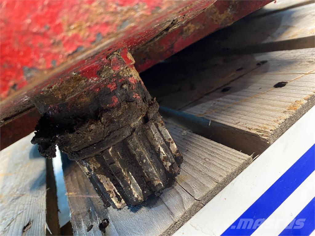 Case IH 2388 Príslušenstvo a náhradné diely ku kombajnom
