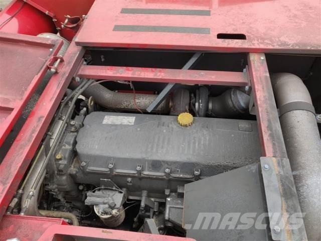 Case IH 8010 Kombinované zberacie stroje