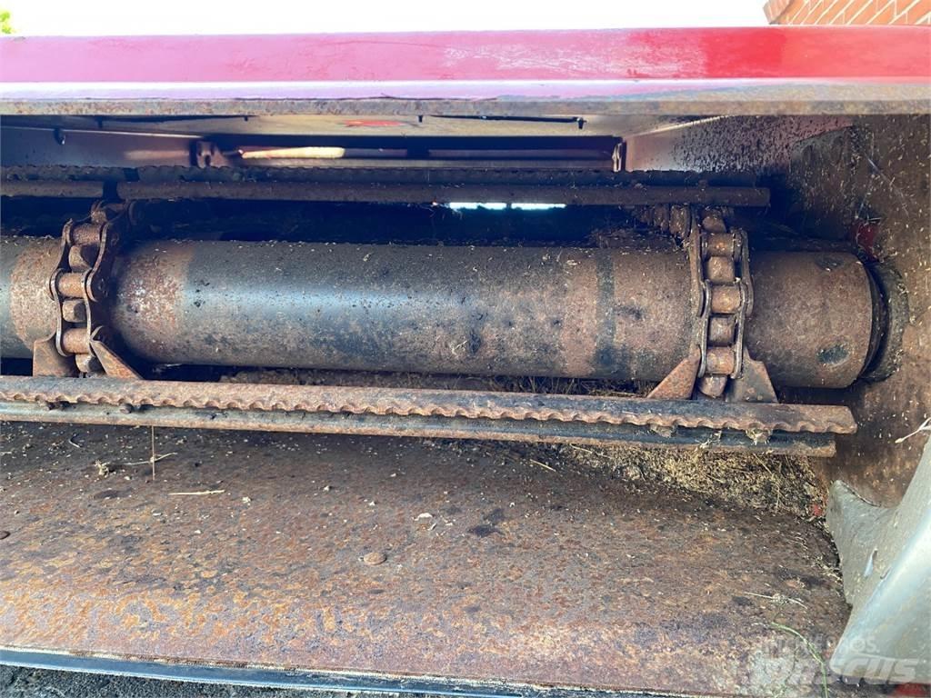 Case IH 8010 Príslušenstvo a náhradné diely ku kombajnom