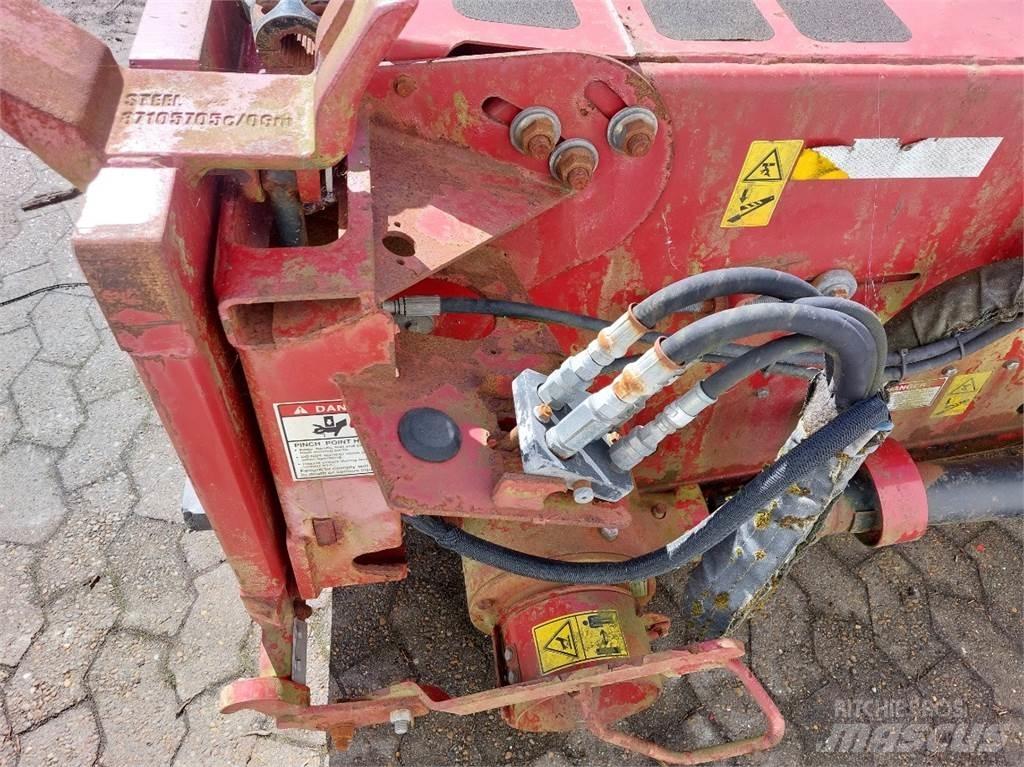 Case IH 8010 Príslušenstvo a náhradné diely ku kombajnom