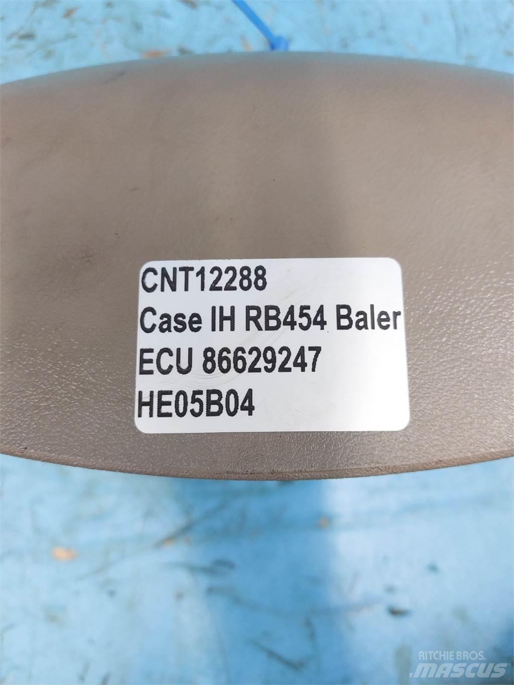 Case IH RB454 Prívesy na balíky
