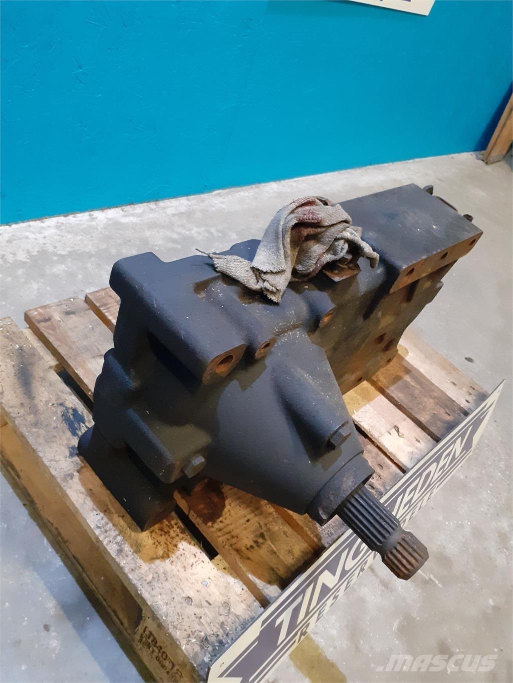 CASE STX 440 Ďalšie príslušenstvo traktorov