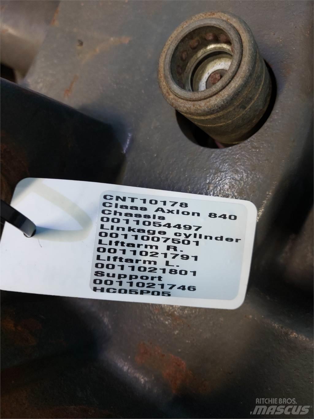 CLAAS Axion 840 Príslušenstvo pre čelné nakladače