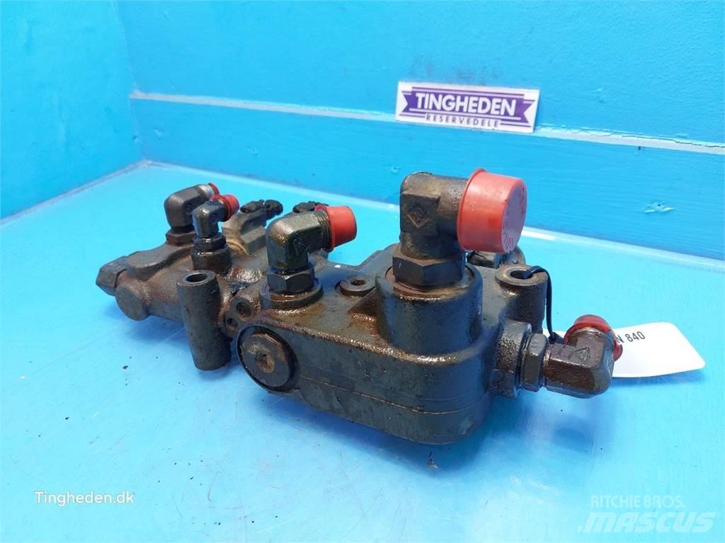 CLAAS Axion 840 Hydraulika