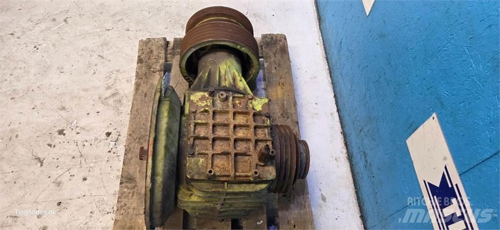 CLAAS Jaguar 695 Príslušenstvo strojov na seno a krmivo