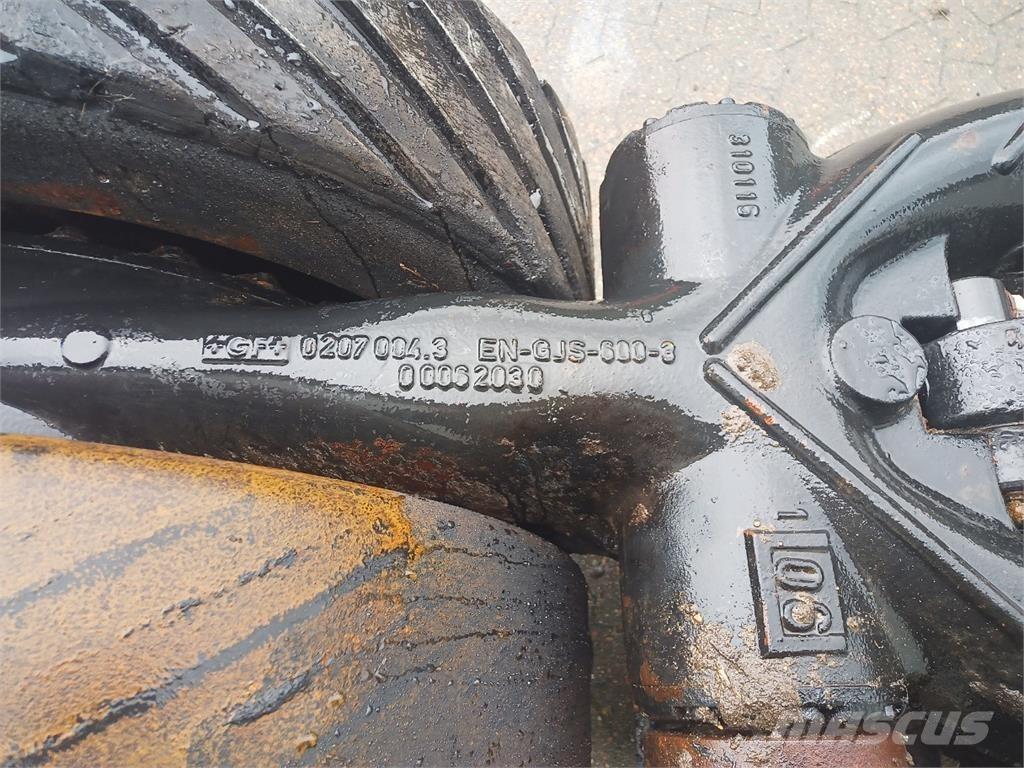 CLAAS Lexion 780 Príslušenstvo a náhradné diely ku kombajnom