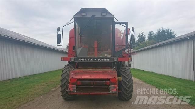 Deutz-Fahr M2680 Kombinované zberacie stroje