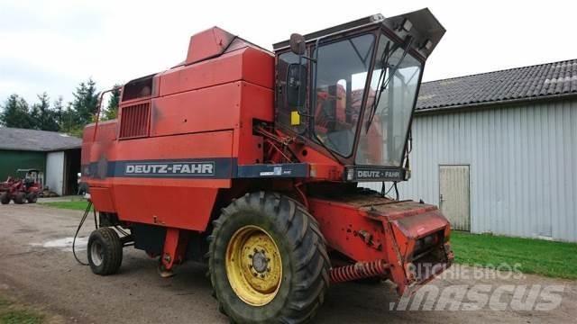 Deutz-Fahr M2680 Kombinované zberacie stroje