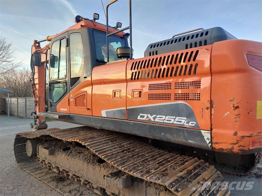 Doosan DX255LC-5 Pásové rýpadlá