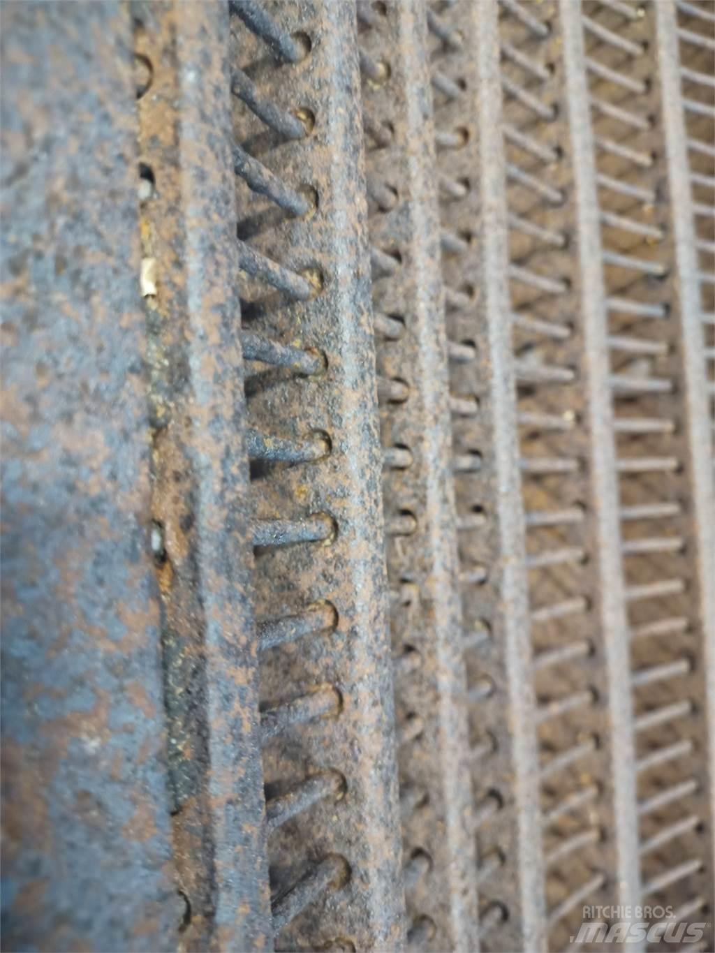 Fendt 6330 Príslušenstvo a náhradné diely ku kombajnom