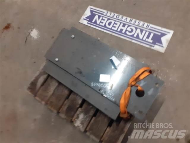 Fendt 6335 Príslušenstvo a náhradné diely ku kombajnom