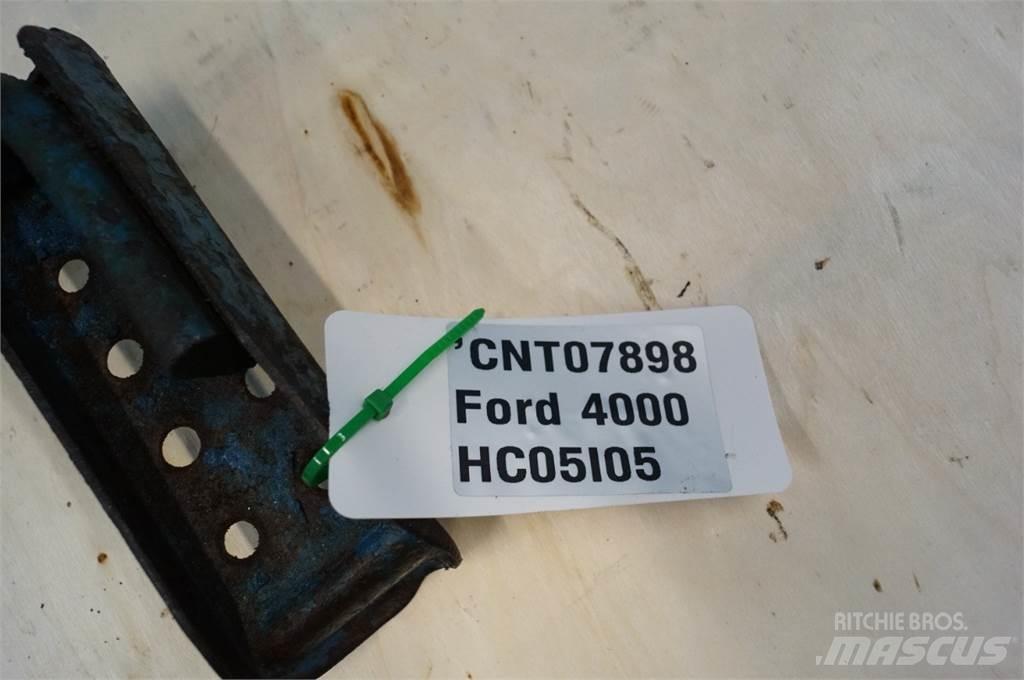 Ford 4000 Kabíny a interiér