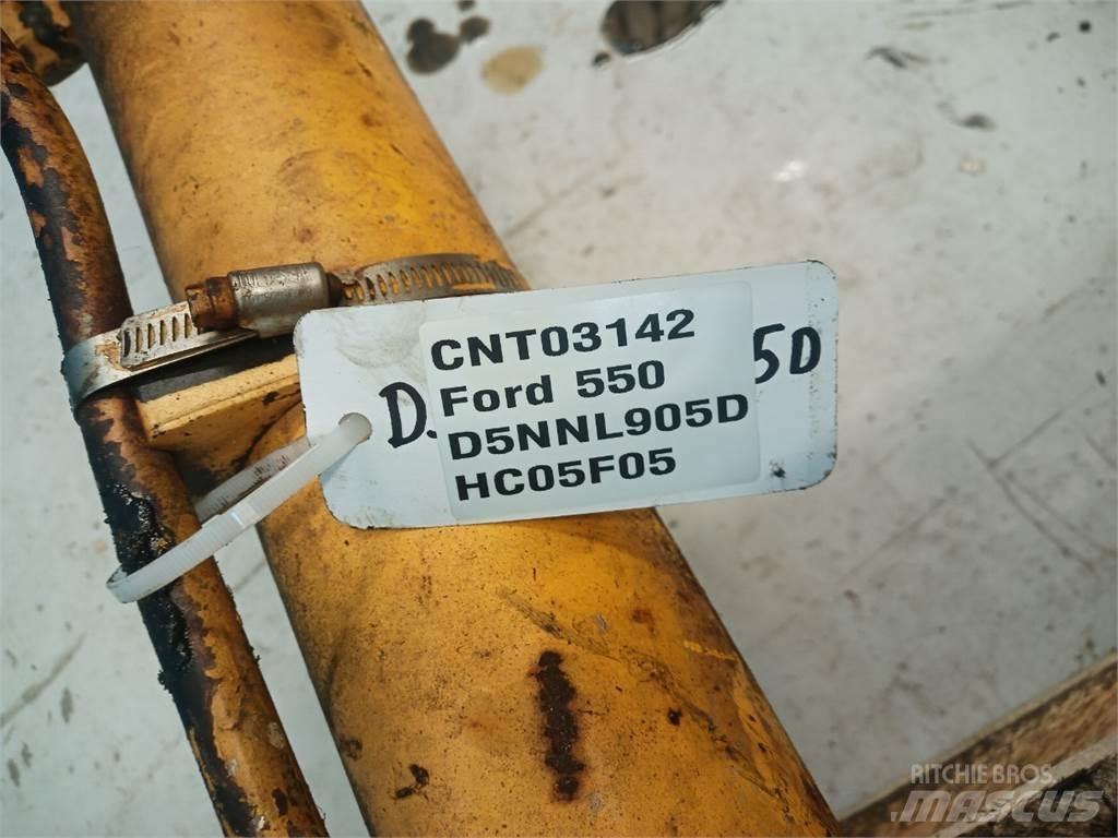 Ford 550 Výložníky a lyžice