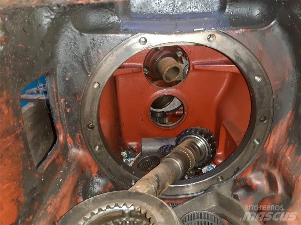 Ford 8210 Prevodovka