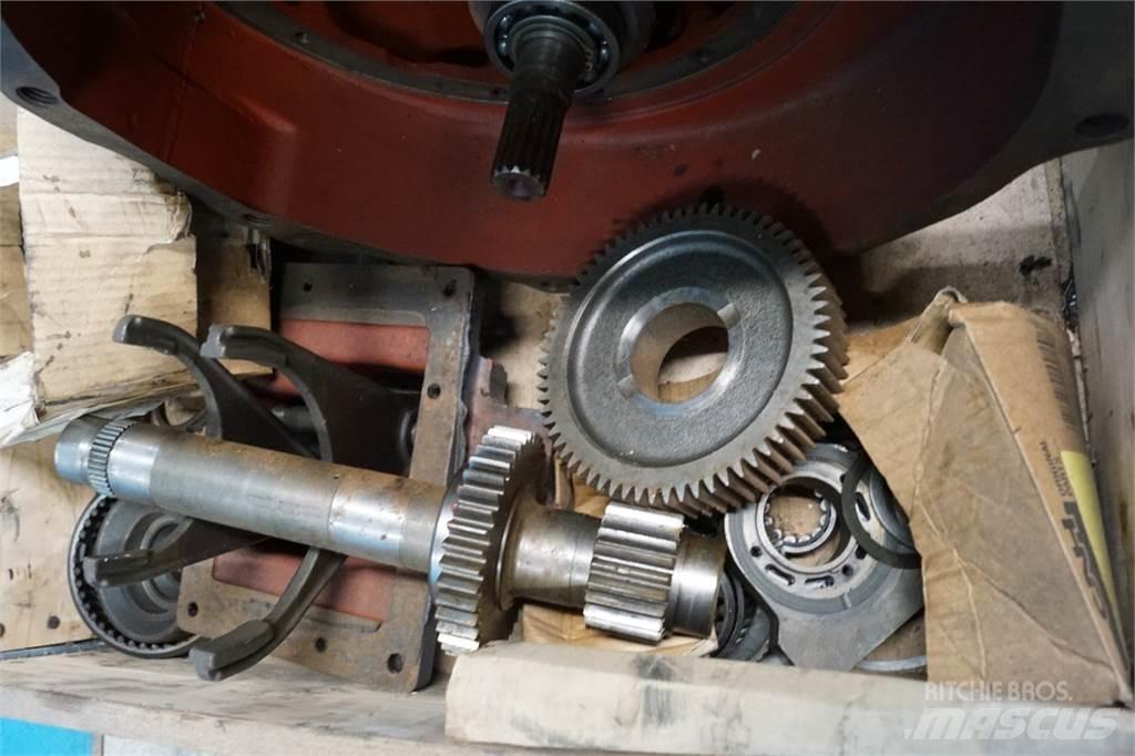 Ford 8340 Prevodovka