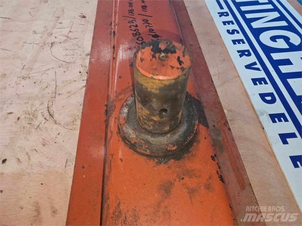 Hesston 4700 Ďalšie poľnohospodárske stroje