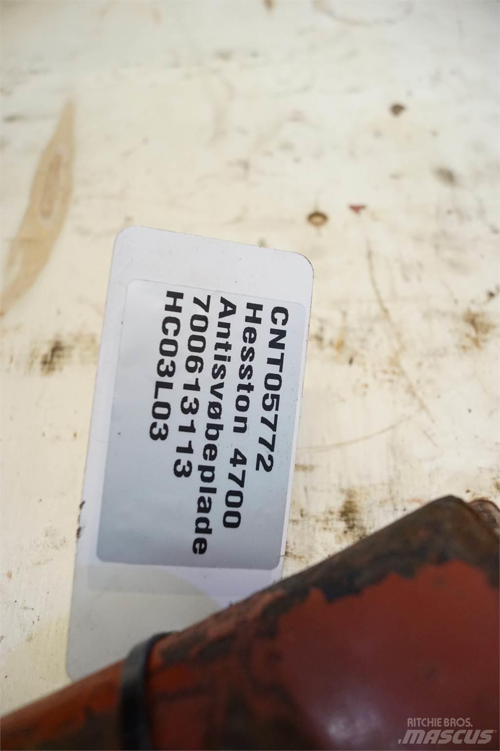 Hesston 4700 Stroje na zber krmovín-príslušenstvo