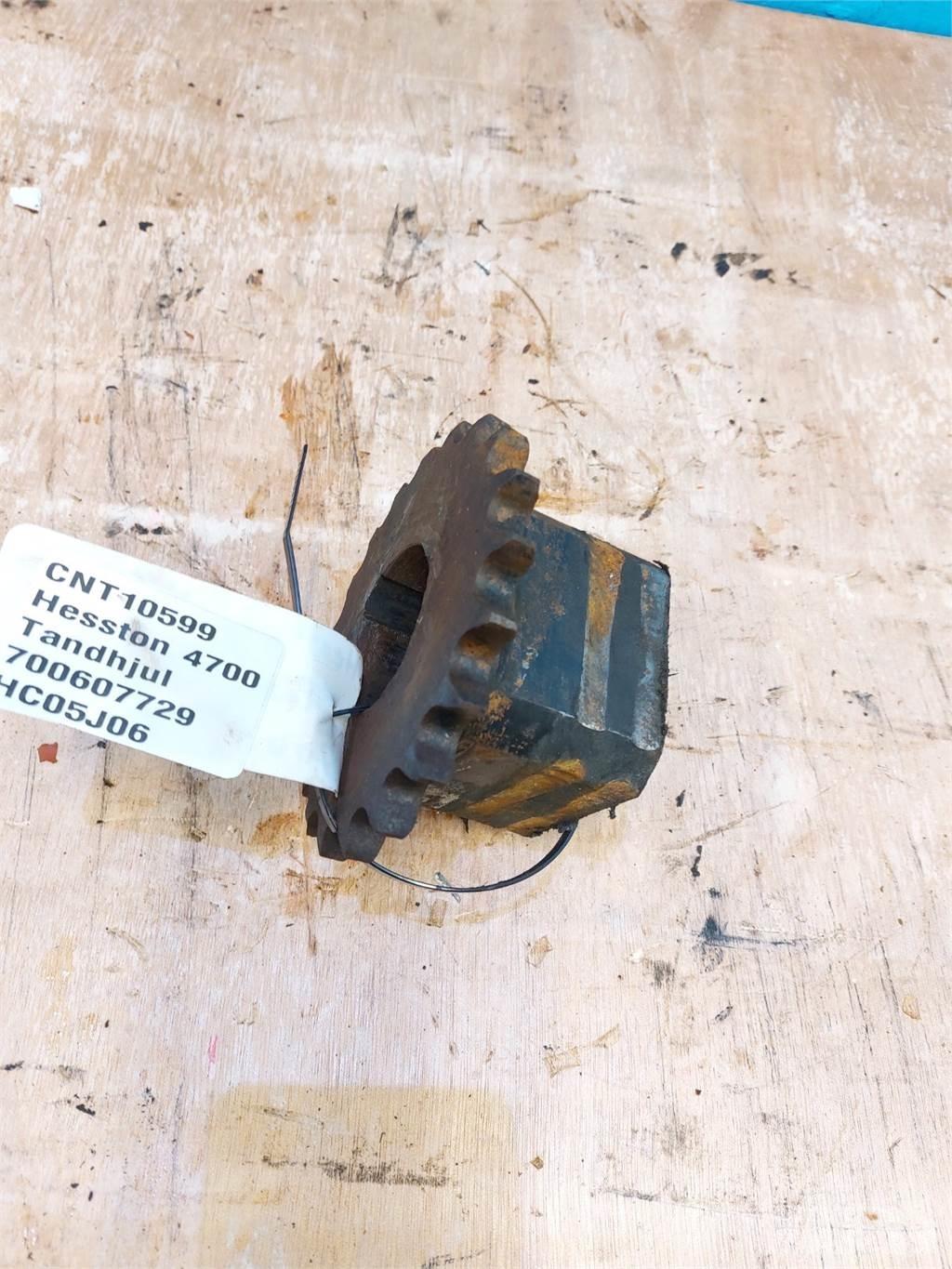 Hesston 4700 Ďalšie poľnohospodárske stroje