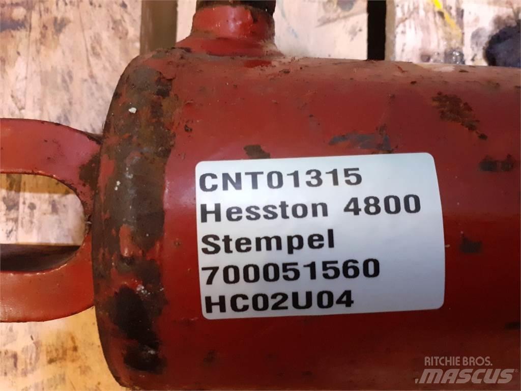 Hesston 4800 Čeľuste na balíky