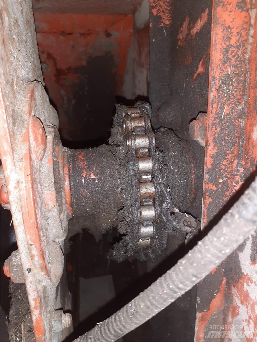 Hesston 4900 Ďalšie poľnohospodárske stroje