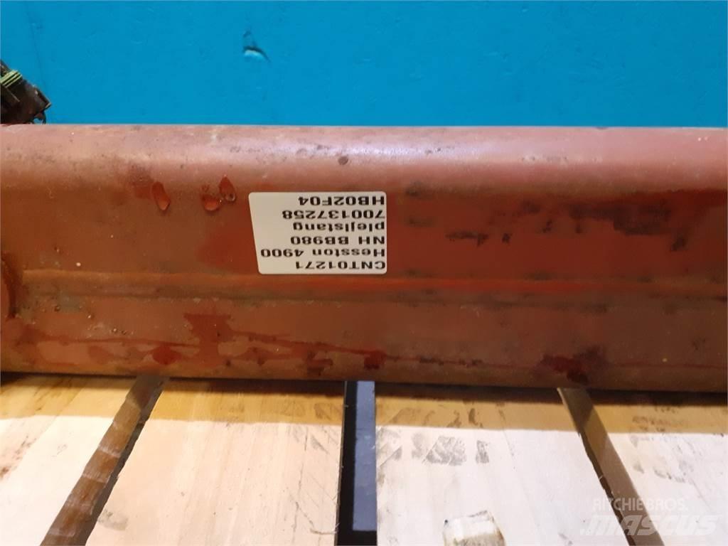 Hesston 4900 Stroje na zber krmovín-príslušenstvo