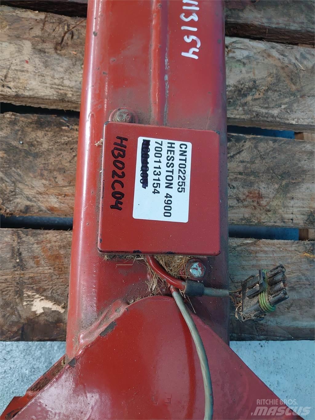 Hesston 4900 Stroje na zber krmovín-príslušenstvo