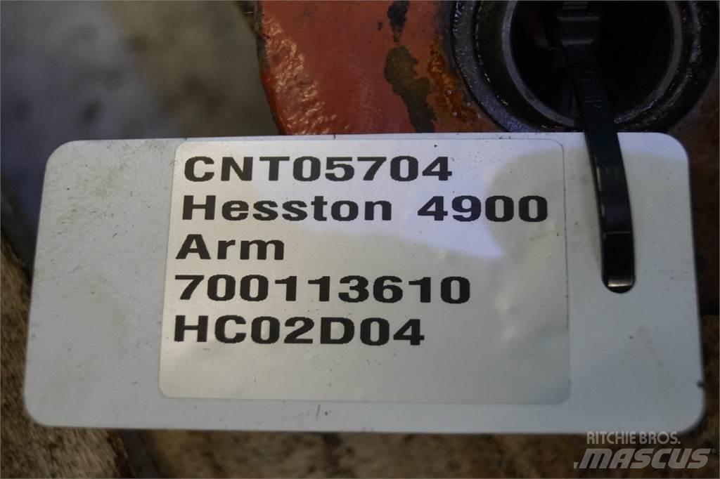 Hesston 4900 Čeľuste na balíky