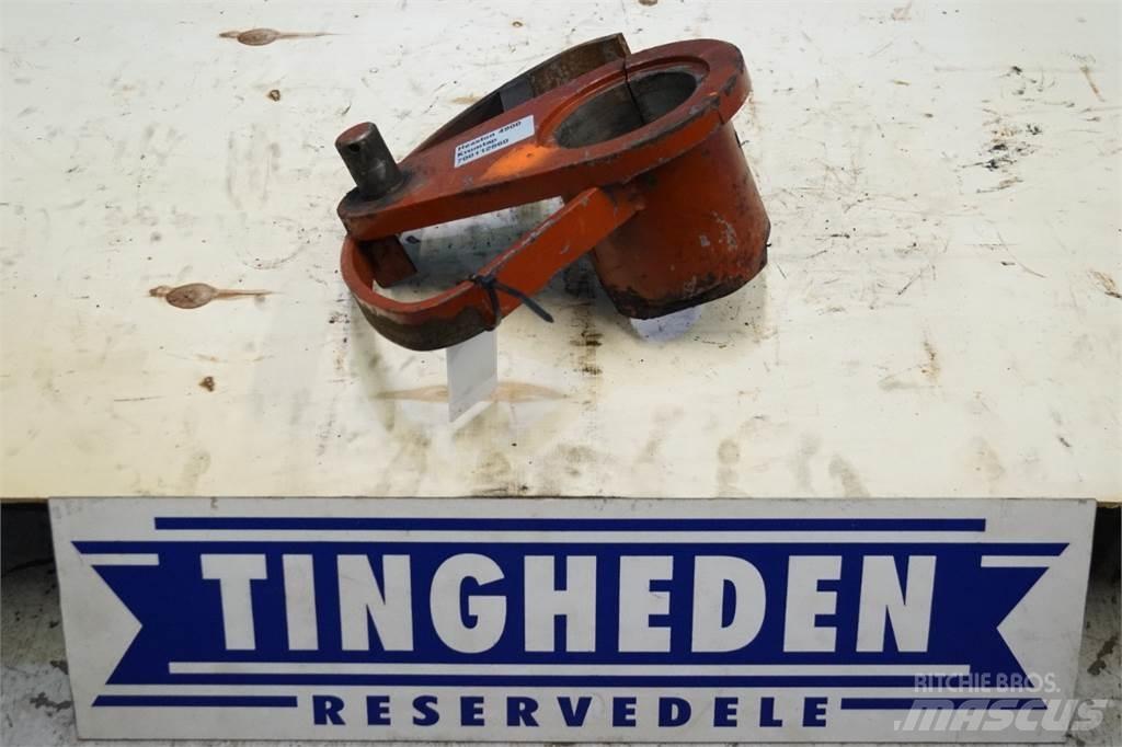 Hesston 4900 Stroje na zber krmovín-príslušenstvo