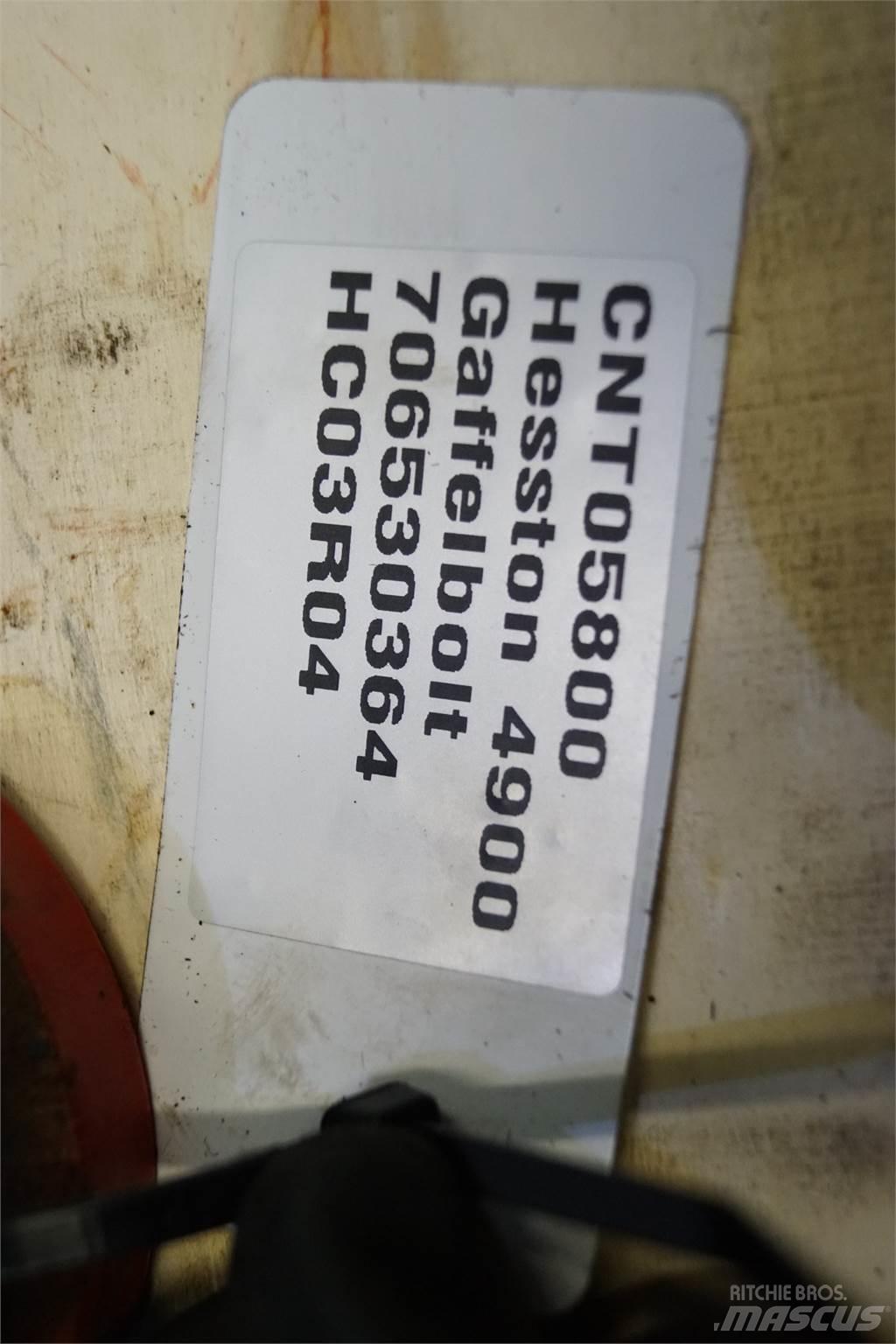 Hesston 4900 Stroje na zber krmovín-príslušenstvo