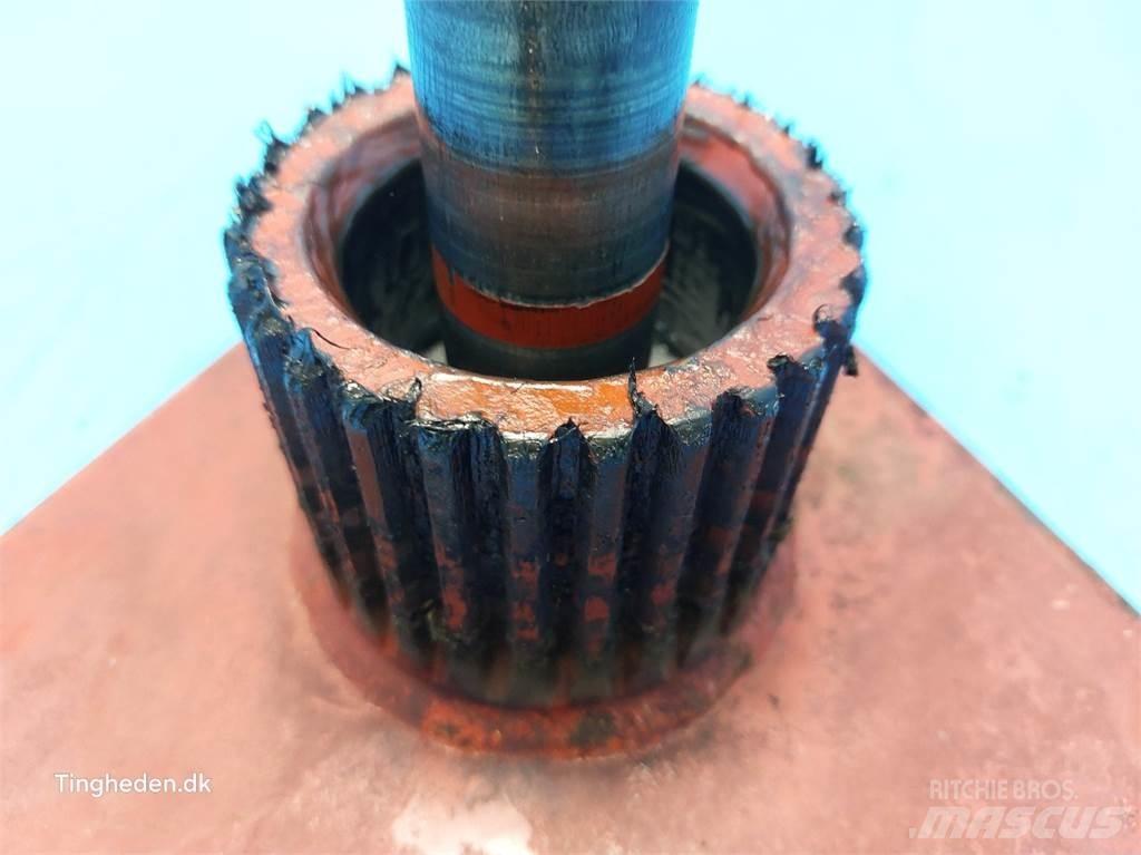 Hesston 4900 Prevodovka