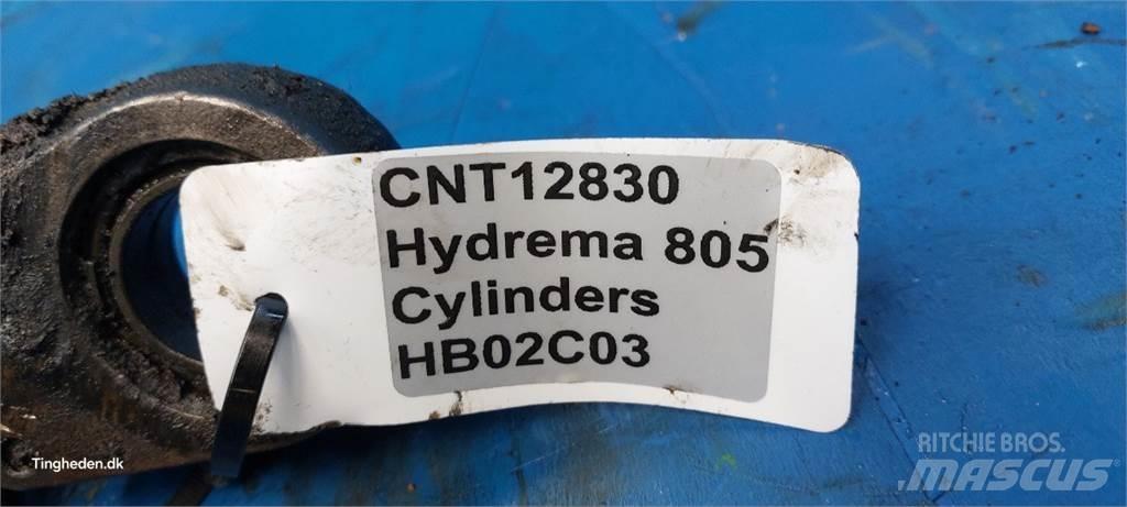 Hydrema 805 Nápravy