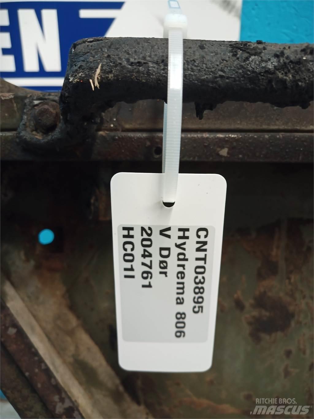 Hydrema 806 Kabíny a interiér