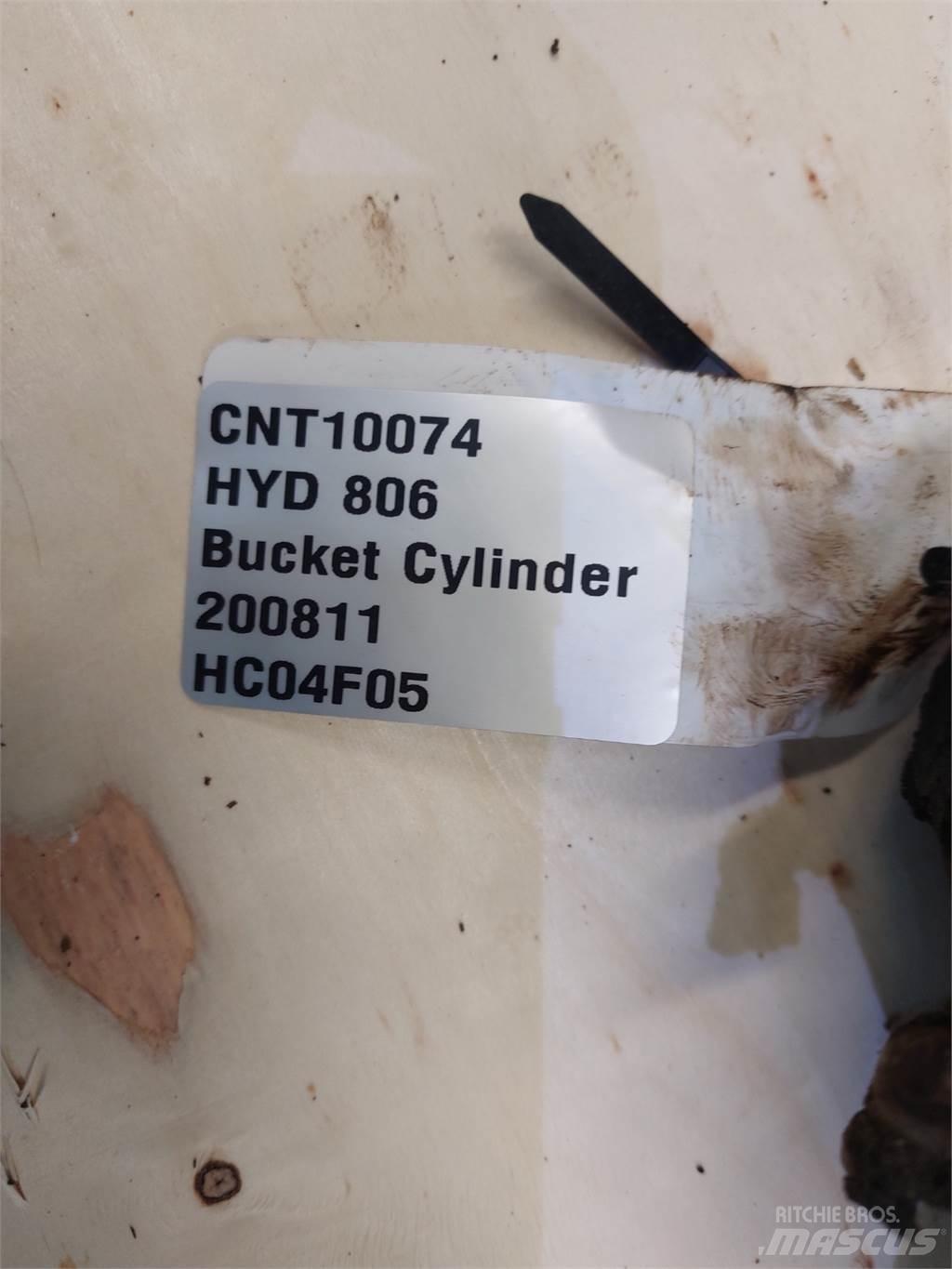 Hydrema 806 Výložníky a lyžice