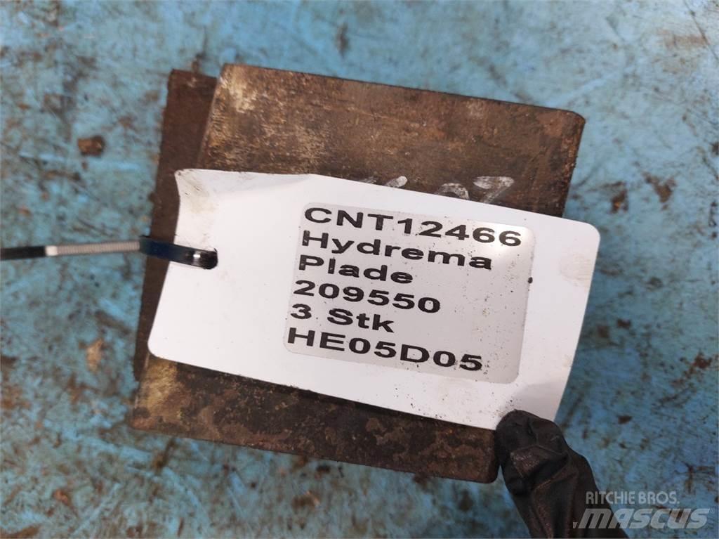 Hydrema 906 Výložníky a lyžice